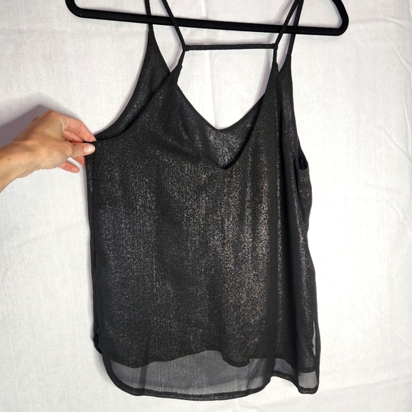 🌈 2/$10- Cute Riley & James Shimmery Tank Top - Picture 2 of 6